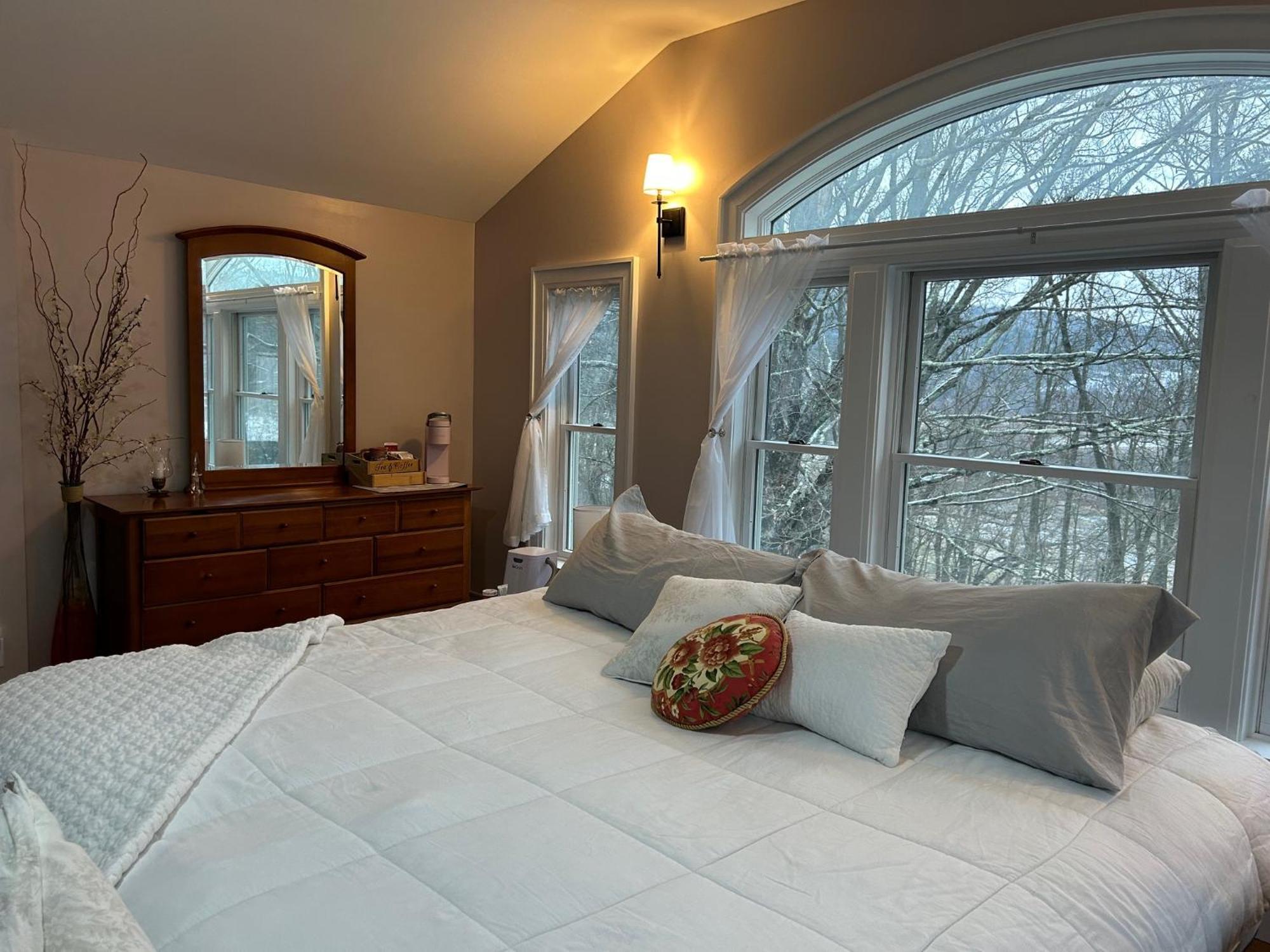 37 Oak Ridge House Bed & Breakfast Wellsboro Exterior photo